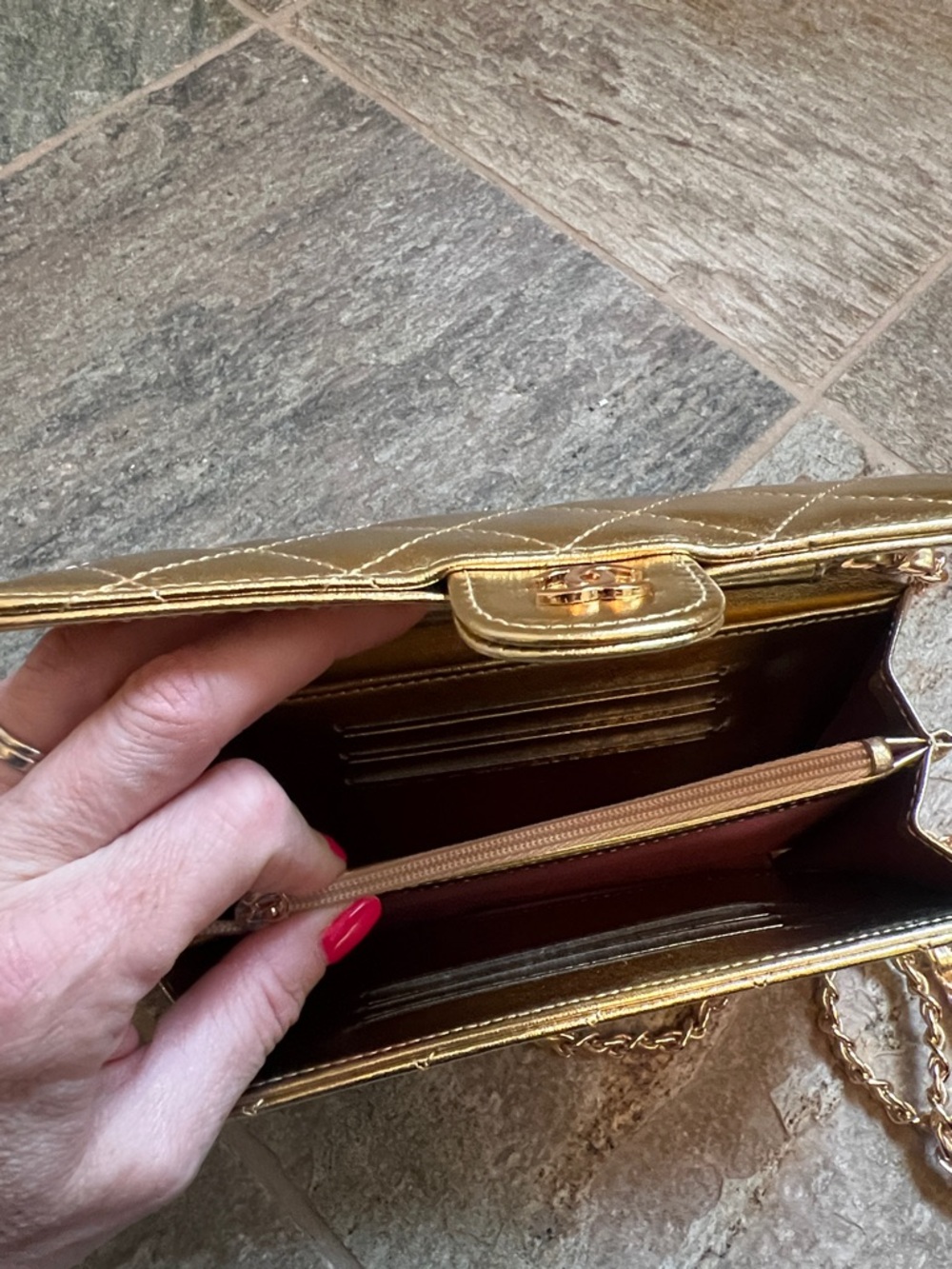 Gold Quilted Chain Crossbody - Picture 8 of 9